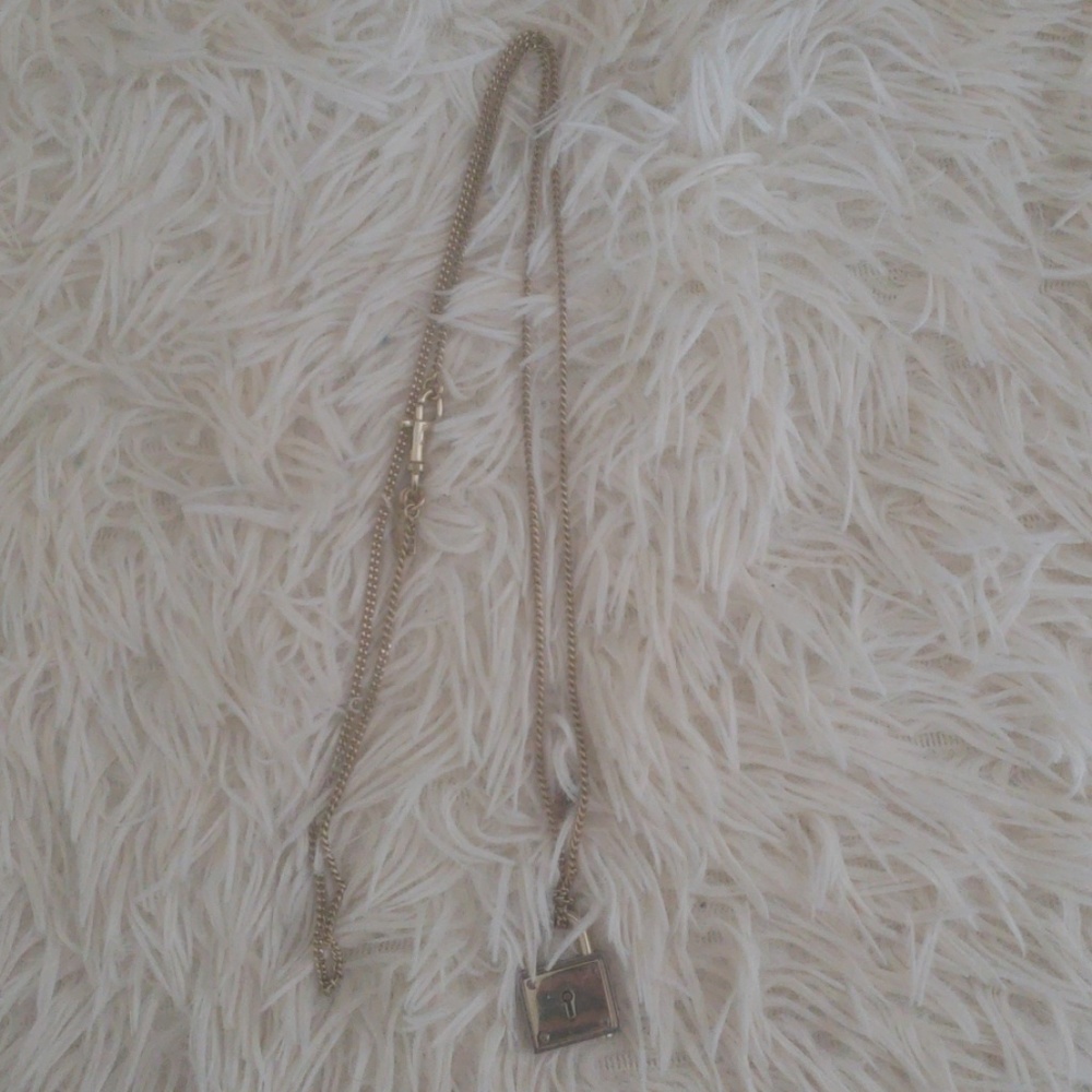 Coach Long Lock necklace
